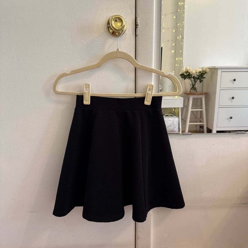 H&M Black Circle Skater Skirt